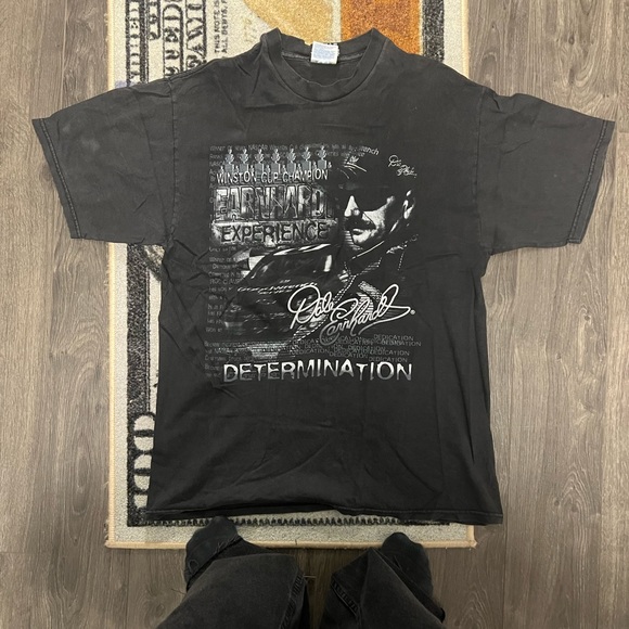 Hase Authentics Graphic Tee - Picture 1 of 4